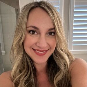 Meet your Posher, Cristina